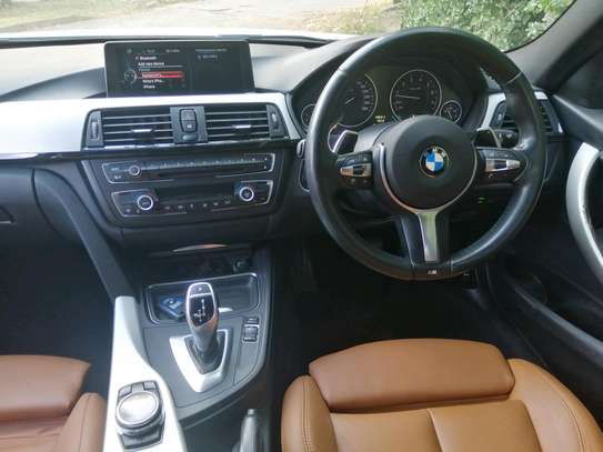 BMW 320i, 2015 model image 7