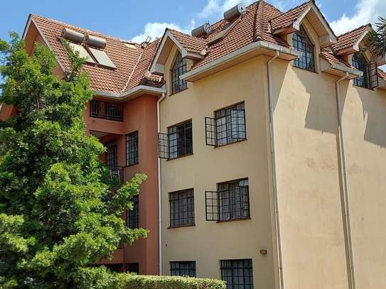 3 Bed Apartment with En Suite at Fourways Junction Estate image 2