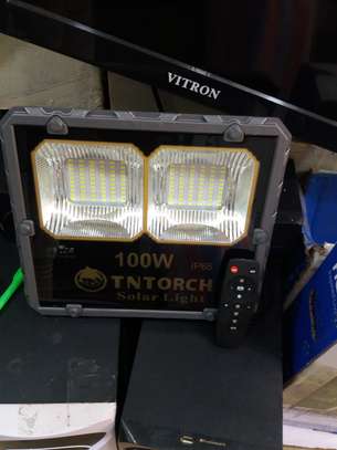 Solar flood light IP66 100watts image 1