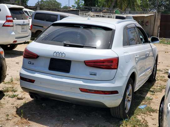 White Audi Q3 image 13