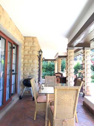 4 Bed House with En Suite in Windsor image 6