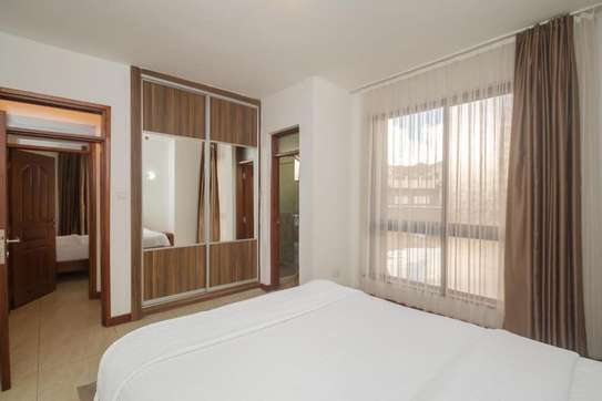 Serviced 2 Bed Apartment with En Suite in Kilimani image 8