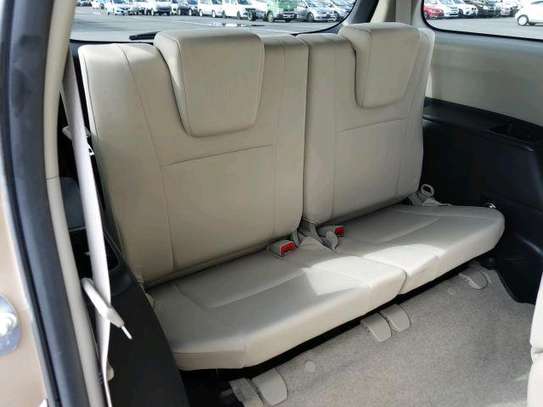 GOLD TOYOTA WISH (MKOPO/HIRE PURCHASE ACCEPTED) image 4