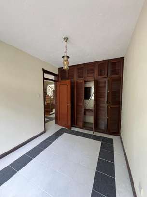 4 Bed House with En Suite at Shanzu Road image 18