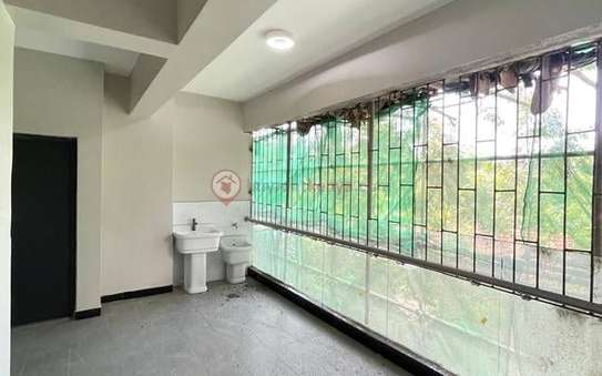 5 Bed Apartment with En Suite in Kileleshwa image 4