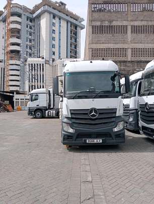ACTROS MP4s image 5