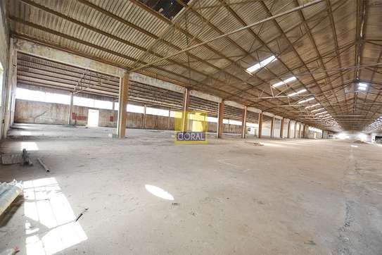 11997 ft² warehouse for rent in Thika image 8
