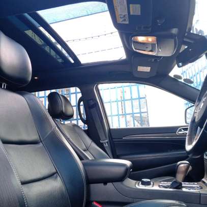 JEEP GRAND CHEROKEE image 2