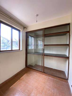 3 Bed Apartment with En Suite in Lavington image 16