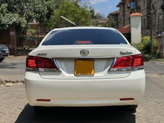 2014 Toyota Crown Royal Saloon Available Now! image 6