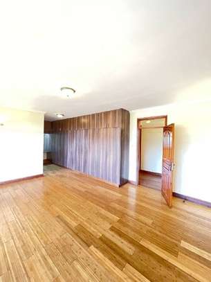 4 Bed Apartment with En Suite in Kileleshwa image 8