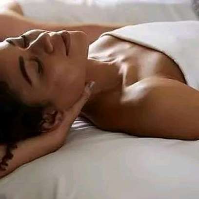 Fullbody massage for ladies at Nairobi image 2