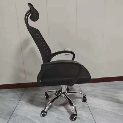 Adjustable Black Swivel Mesh Office Chair image 8