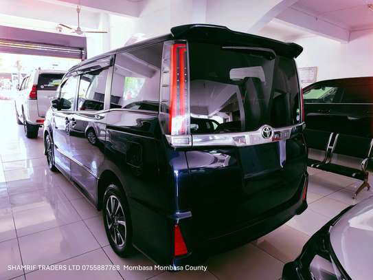 Toyota Noah WXB 2019 2wd image 11
