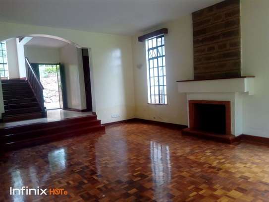 4 Bed Townhouse with Gym in Rosslyn image 13