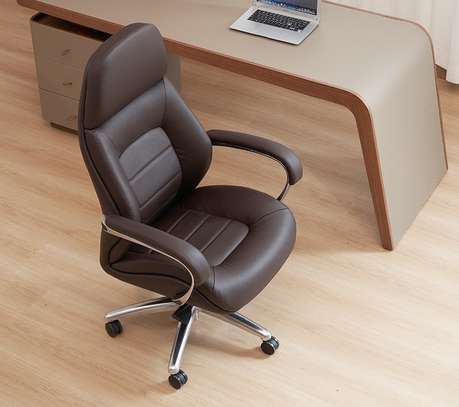 Leather Chair in Kenya :Durable Boss Office Chair image 2