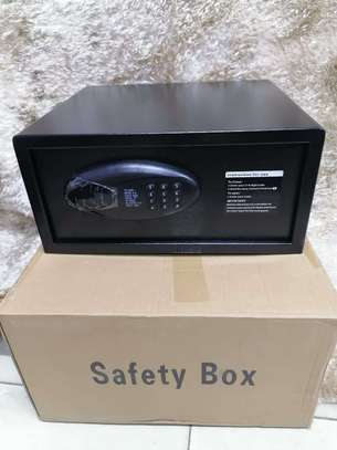 9KGS Digital Safe Box image 3