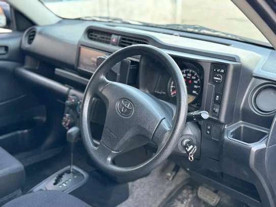 Toyota succeed black image 6