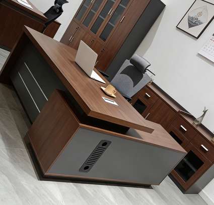 Office Desk:1.8 Meter Work Office Desk In Kericho image 4