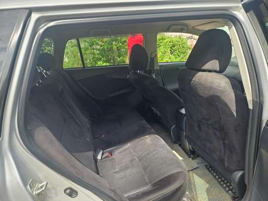 Toyota Fielder image 5