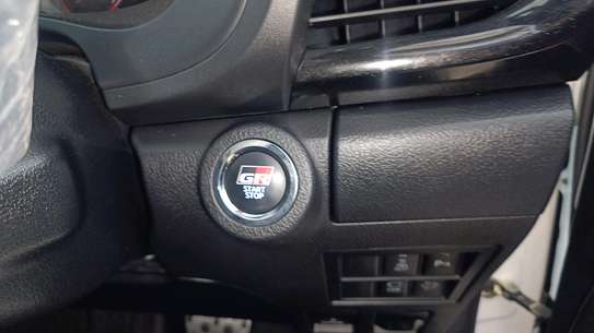 Toyota Hilux GR 2020 image 6