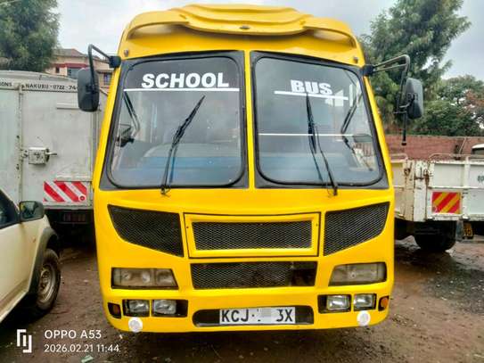 ISUZU FRR33 SCHOOL BUS image 2
