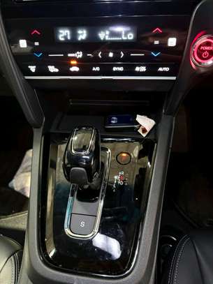 Honda shuttle Z senig image 8