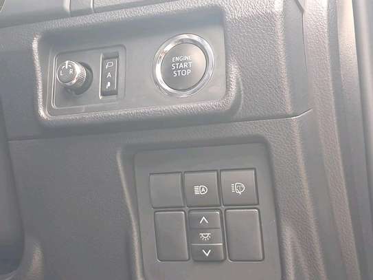 Toyota land Cruiser Prado TX-L 2019 image 5