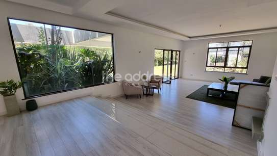 5 Bed Villa with En Suite in Karen image 14