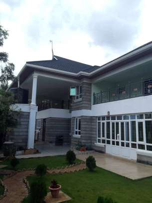 5 Bedrooms for sale in Katani image 1