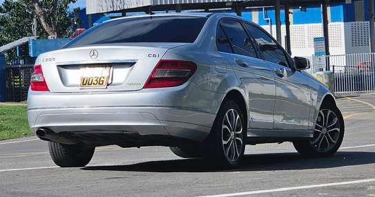 Mercedes benz C200 KCM image 3