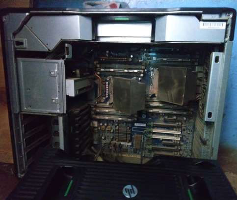 Hp Z820 workstation server/gaming beast image 1