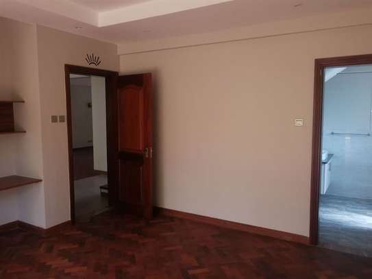 4 Bed Apartment  in Riverside image 16
