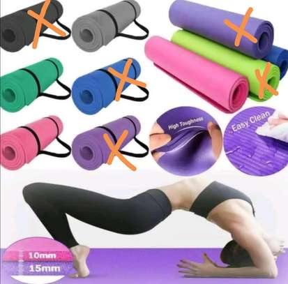 Yoga mat. image 1