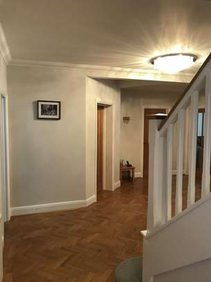 PROFESSIONAL & RELIABLE DECORATING AND PAINTING SERVICES.LOWEST PRICE GUARANTEE. image 9