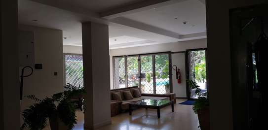 3 Bed Apartment with En Suite at Riverside Drive image 7