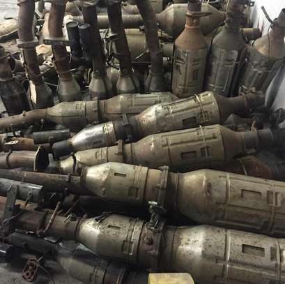 Brand New and Used Catalytic Converters Scrap For Sale image 2