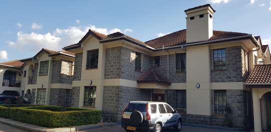 5 Bed Townhouse with En Suite at Elmollo Drive image 22