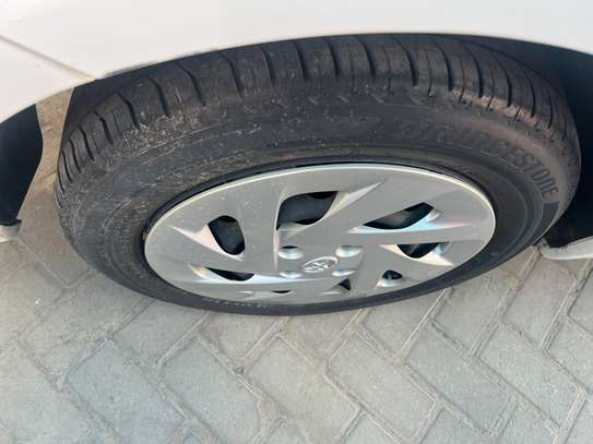 TOYOTA AXIO NEW SHAPE image 4