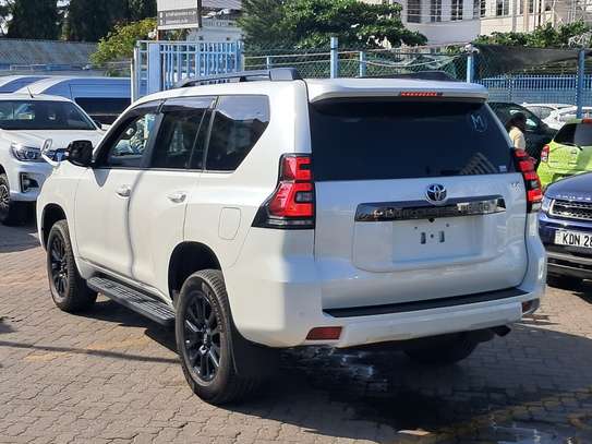 TOYOTA PRADO image 3