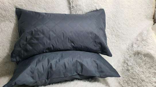 WATERPROOF PILLOW PROTECTORS image 3