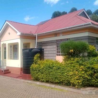 3 bedroom bungalow for sale in Kenyatta road image 3