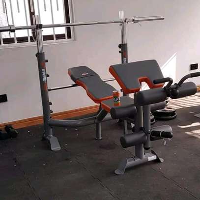 Commercial weight lifting bench press image 2
