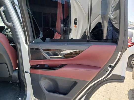 Lexus LX600 White Sport 2023 image 8