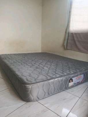 Quilted Super heavy duty mattress 5×6×8'' image 2