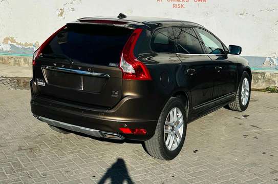 VOLVO XC60 image 5