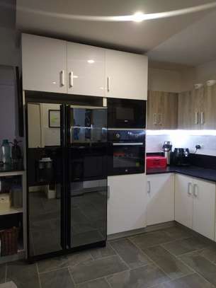 Serviced 3 Bed Apartment with En Suite at Othaya Road image 4