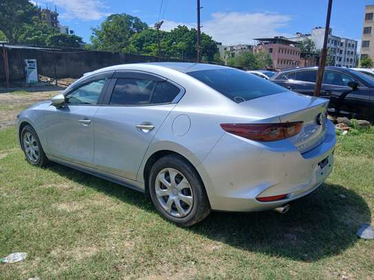 Mazda 3 silver 2018 image 3