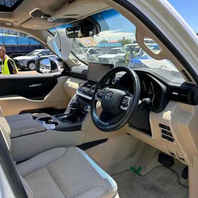 LC300 Land cruiser ZX Diesel 2023 image 8