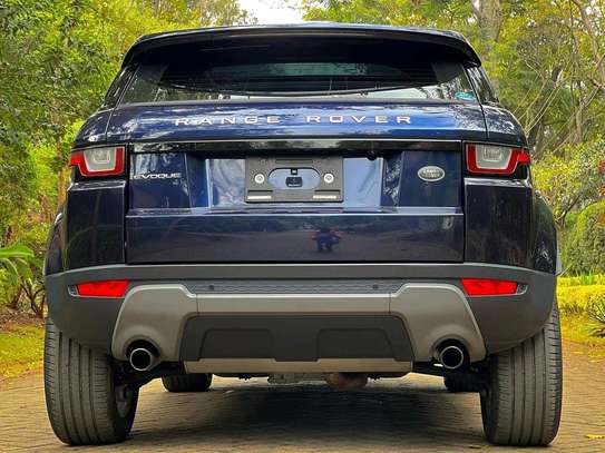 Range Rover evoque image 2